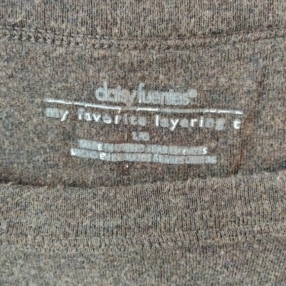 Daisy Fuentes LARGE My Favorite Layering Tee Long Sleeve Heather Brown - Picture 8 of 8